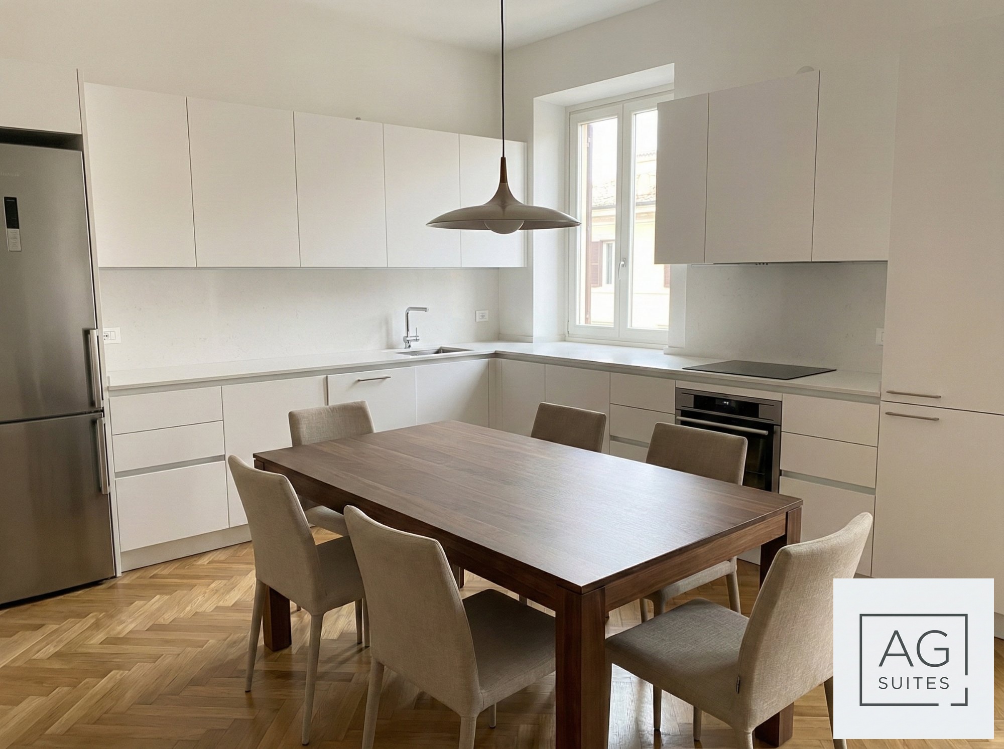 Aurelio Apartment kitchen and dining